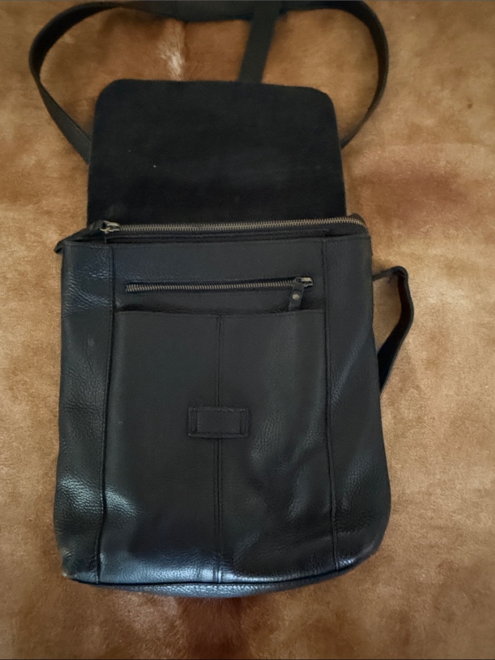 Black Leather Shoulder Bag from Deluth Trading- Classic Everyday Carry - Picture 2 of 4